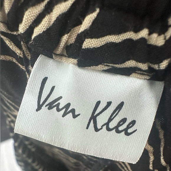 Women’s Van Kleen Black Patterned Pants - Picture 3 of 4